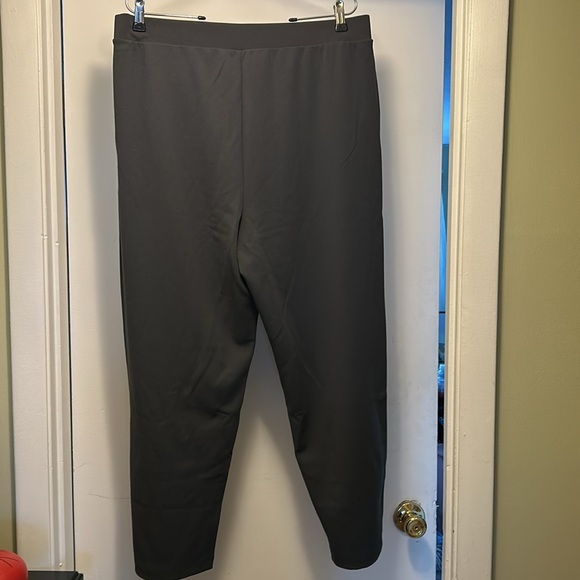 LOFT Gray Dress Pants with Straight Leg Design and Relaxed Fit - Picture 3 of 3